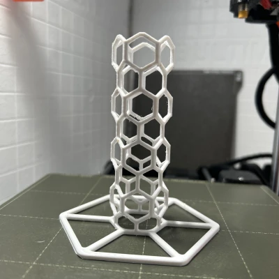 Cột Tổ Ong Lục Giác "Đựng Tiền"