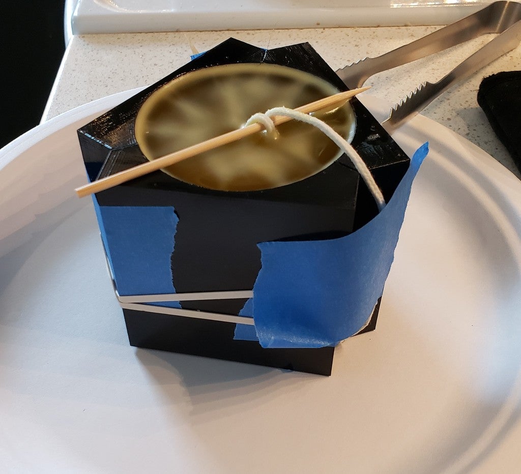 Khuôn Nến Hình Tổ Ong