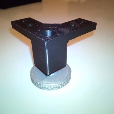 Giá đỡ 2020 cho chân chỉnh độ cao M8