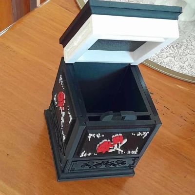 Hộp Hoa Hồng Khóa Bí Mật