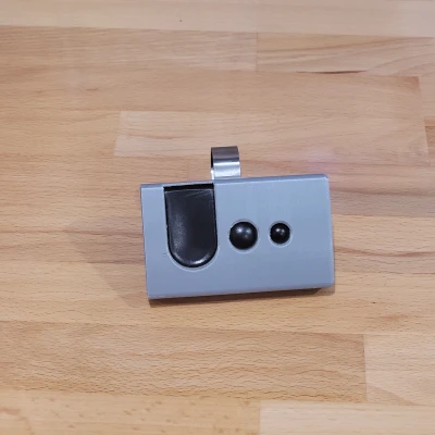 Vỏ cho remote cửa gara Sears / Craftsman / Chamberlain (và có thể nhiều hiệu khác)