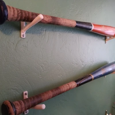 Giá Treo / Móc Gậy Bóng Chày