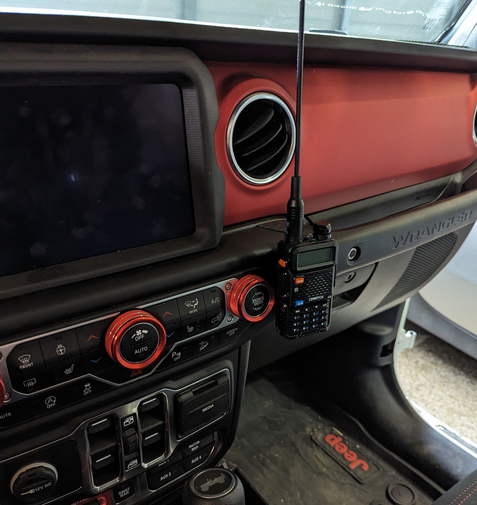 Giá đỡ Baofeng UV-5R cho Jeep Wrangler JL