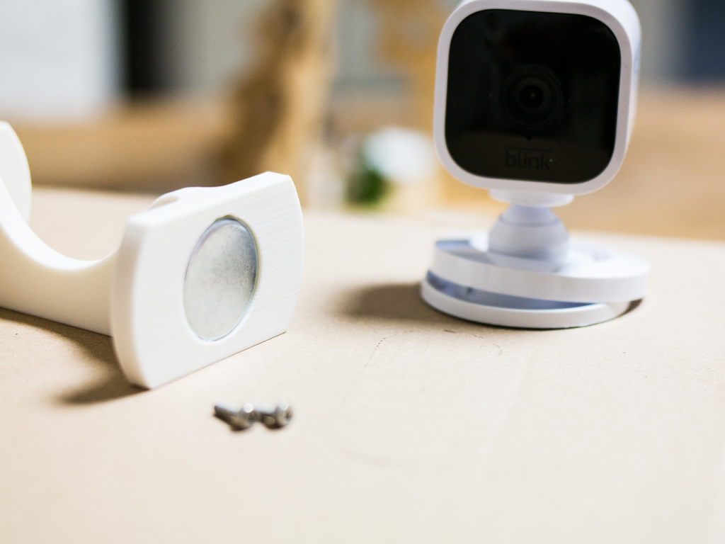 Chân Đế Đơn Giản Cho BLINK MINI (Có Tạ Ở Đáy)