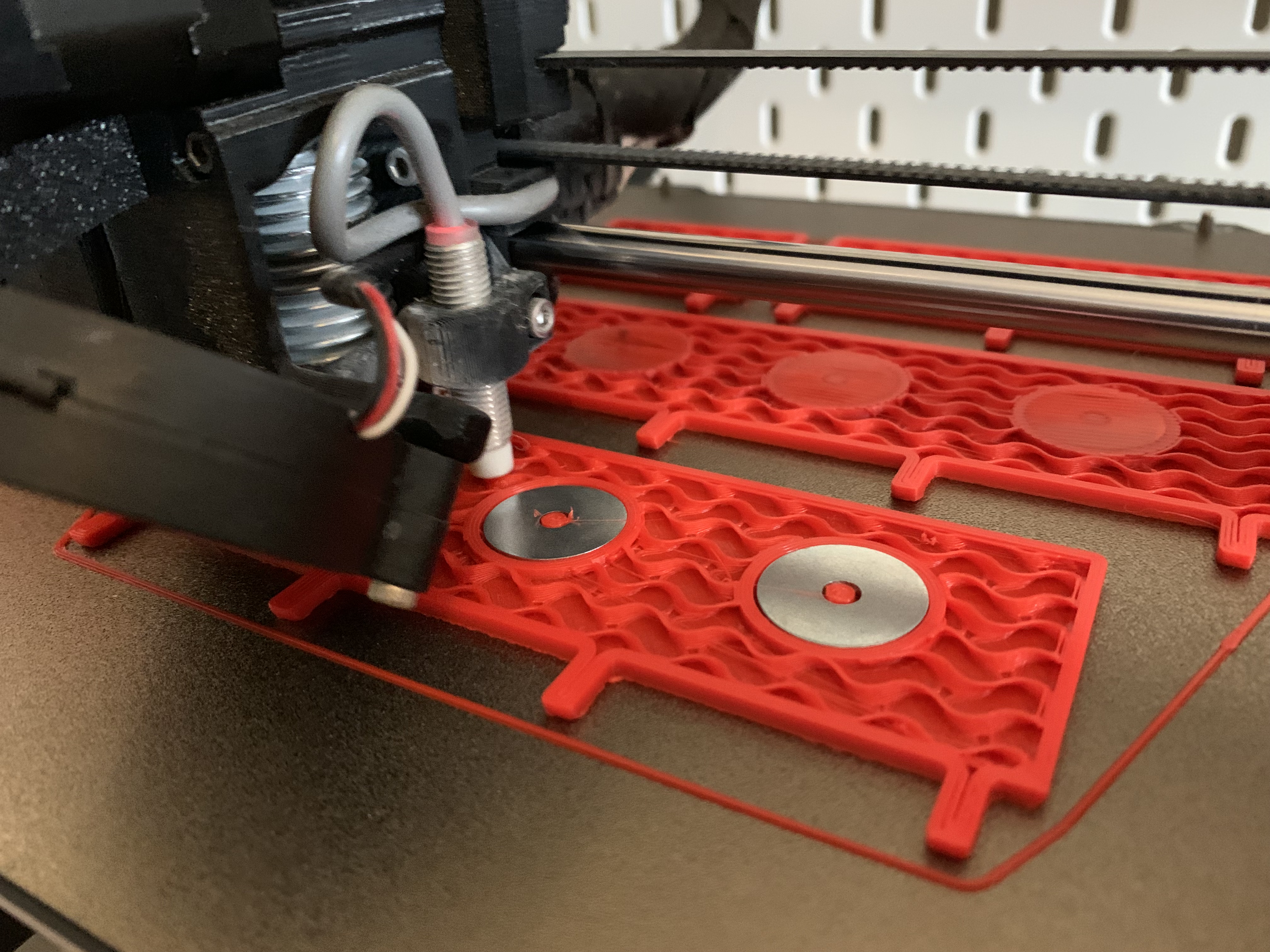 Kệ Tonies Cho Bảng Pegboard Ikea Skadis