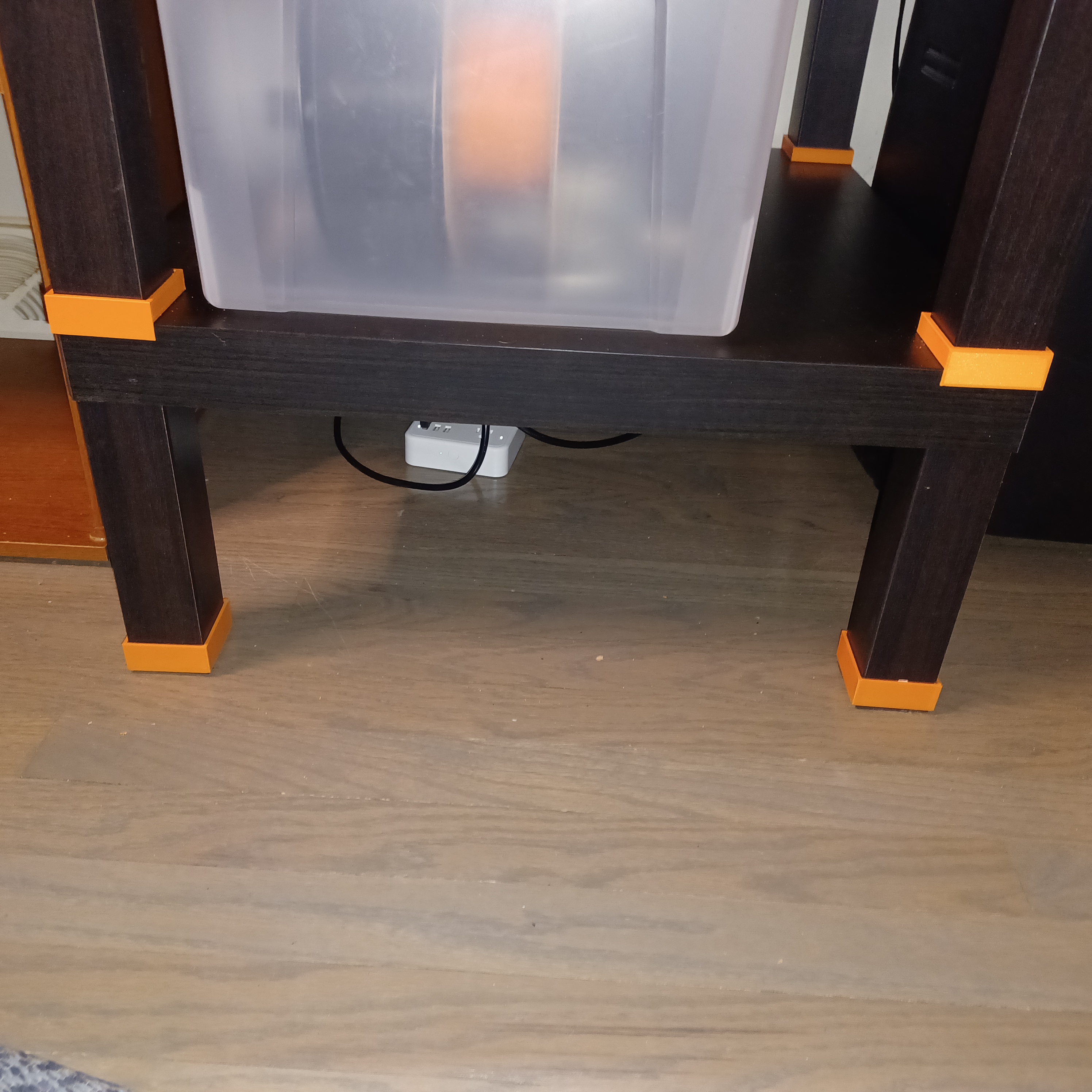 Nắp Chụp Chân Chỉnh Chiều Cao Bàn Lack