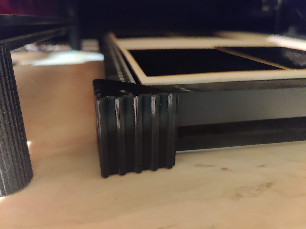 Cục Kê Mặt Bàn Tổ Ong Máy Khắc Laser