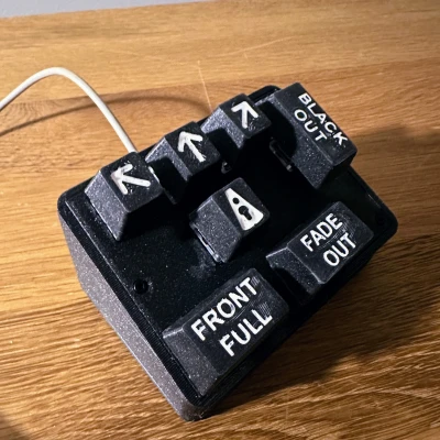 Bàn phím QLC+ tùy chỉnh cho 7 nút MX