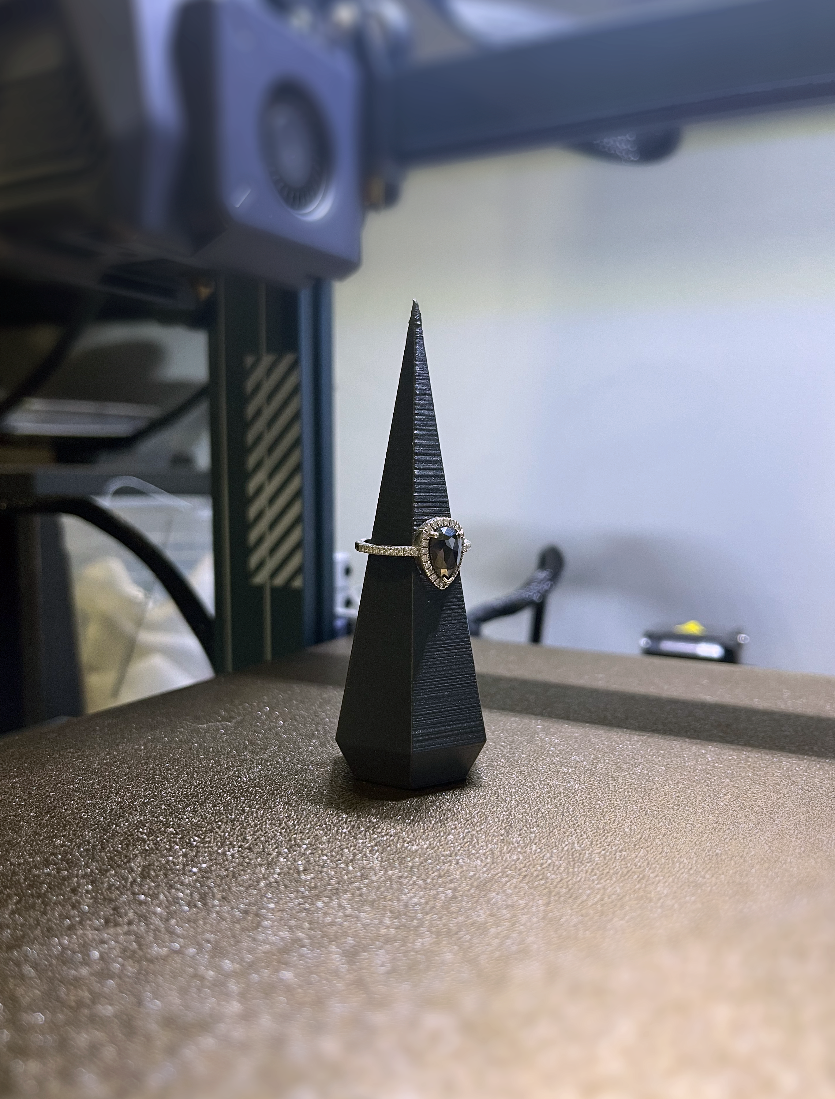 Ring Prism | Kệ Đựng Nhẫn Hình Học