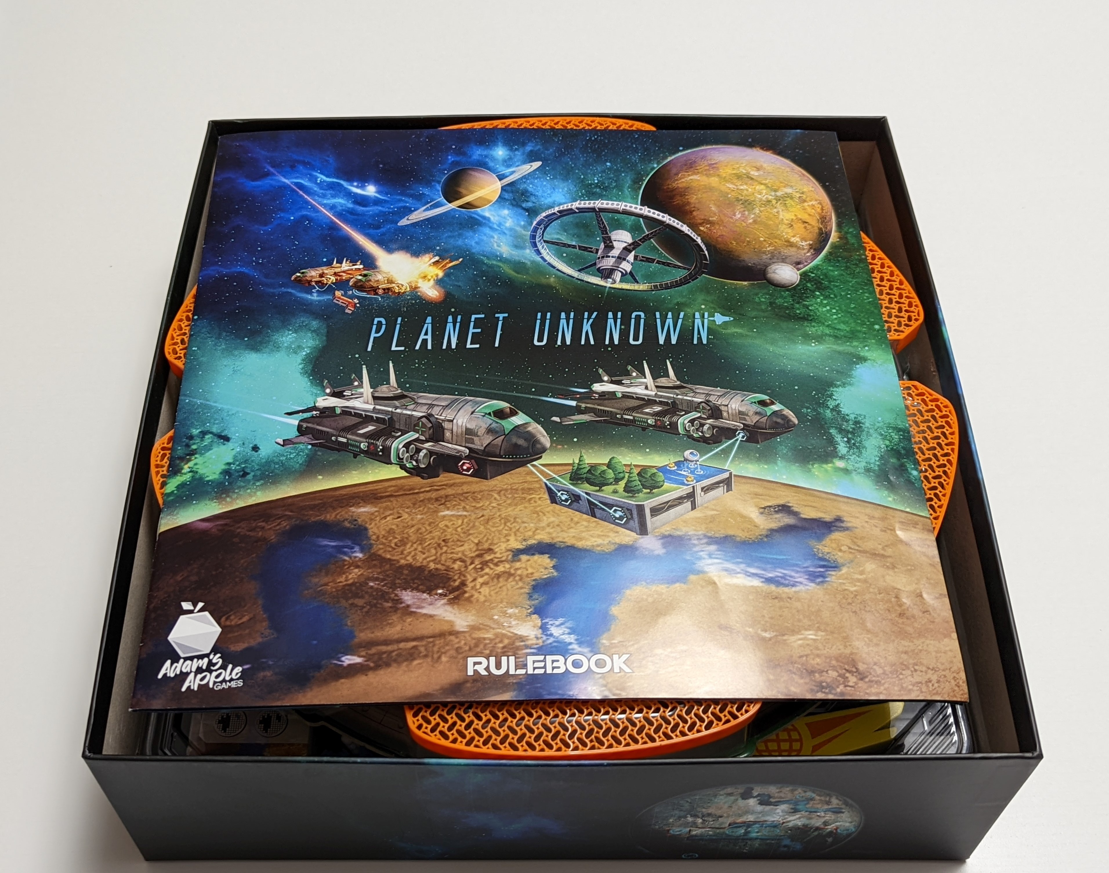 Nắp Che Mâm Xoay Planet Unknown S.U.S.A.N.