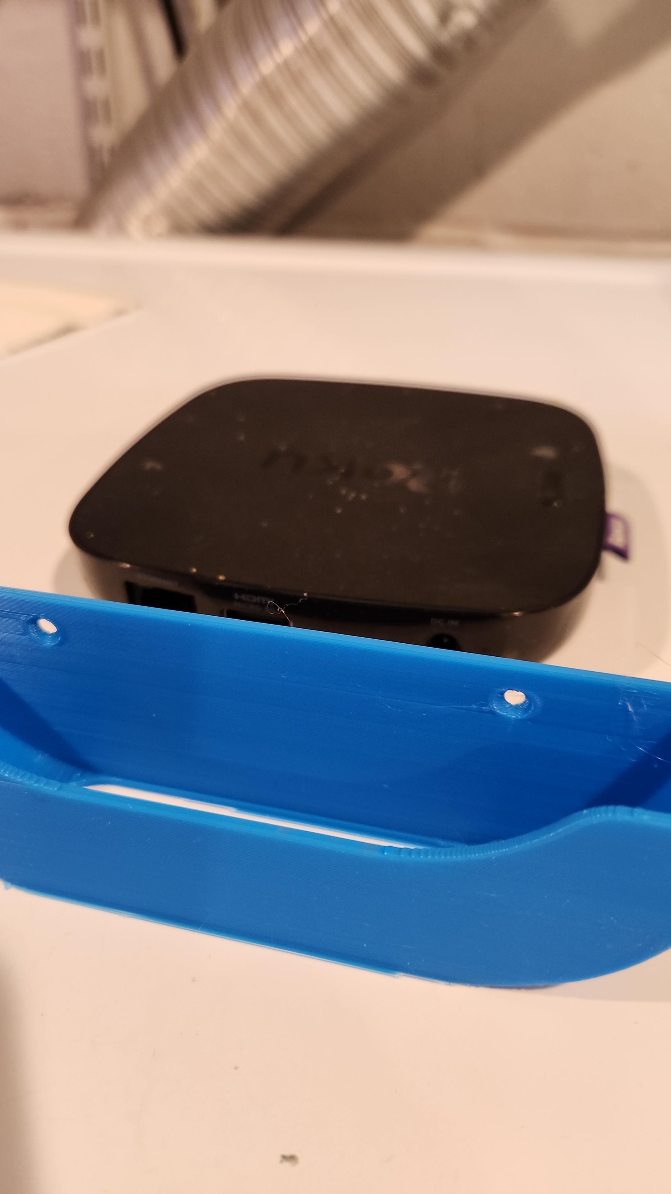 Giá Treo Roku Ultra Có Lỗ Vít