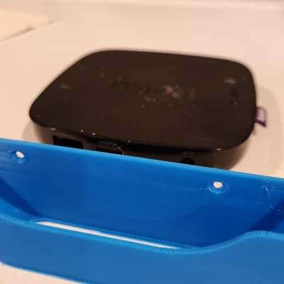 Giá Treo Roku Ultra Có Lỗ Vít