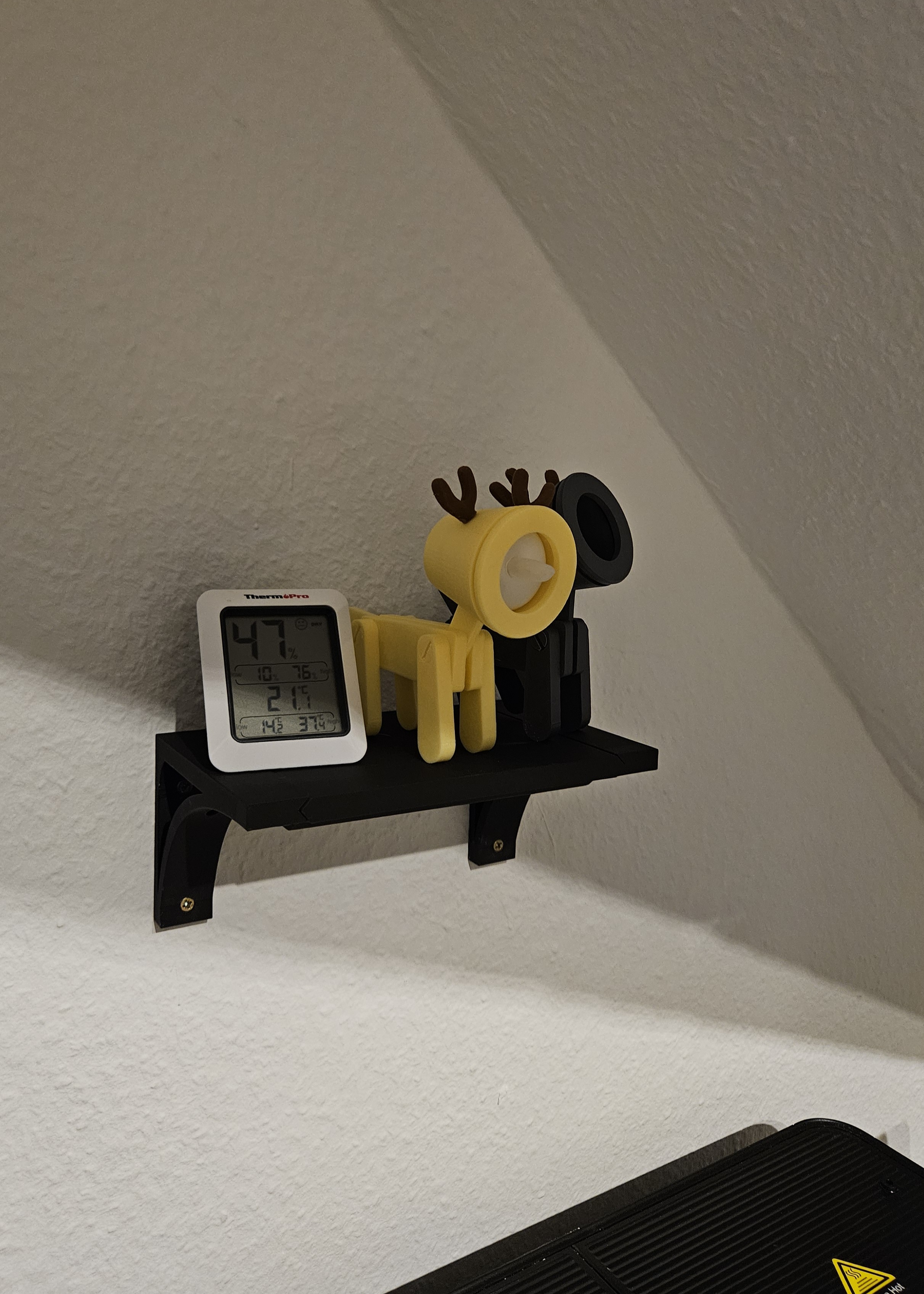 Kệ Tàng Hình Stealth Shelf - Giấu đồ đạc của bạn