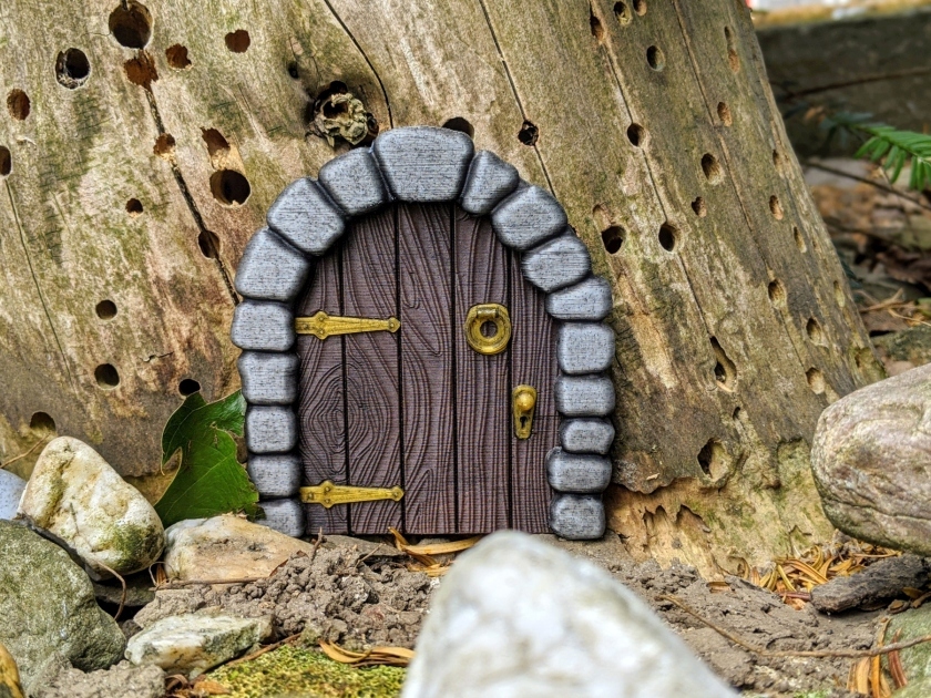 Cửa Nhỏ Xíu Cho Lỗ Chuột