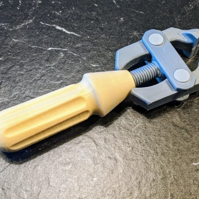 Kìm Kẹp Tay In 3D