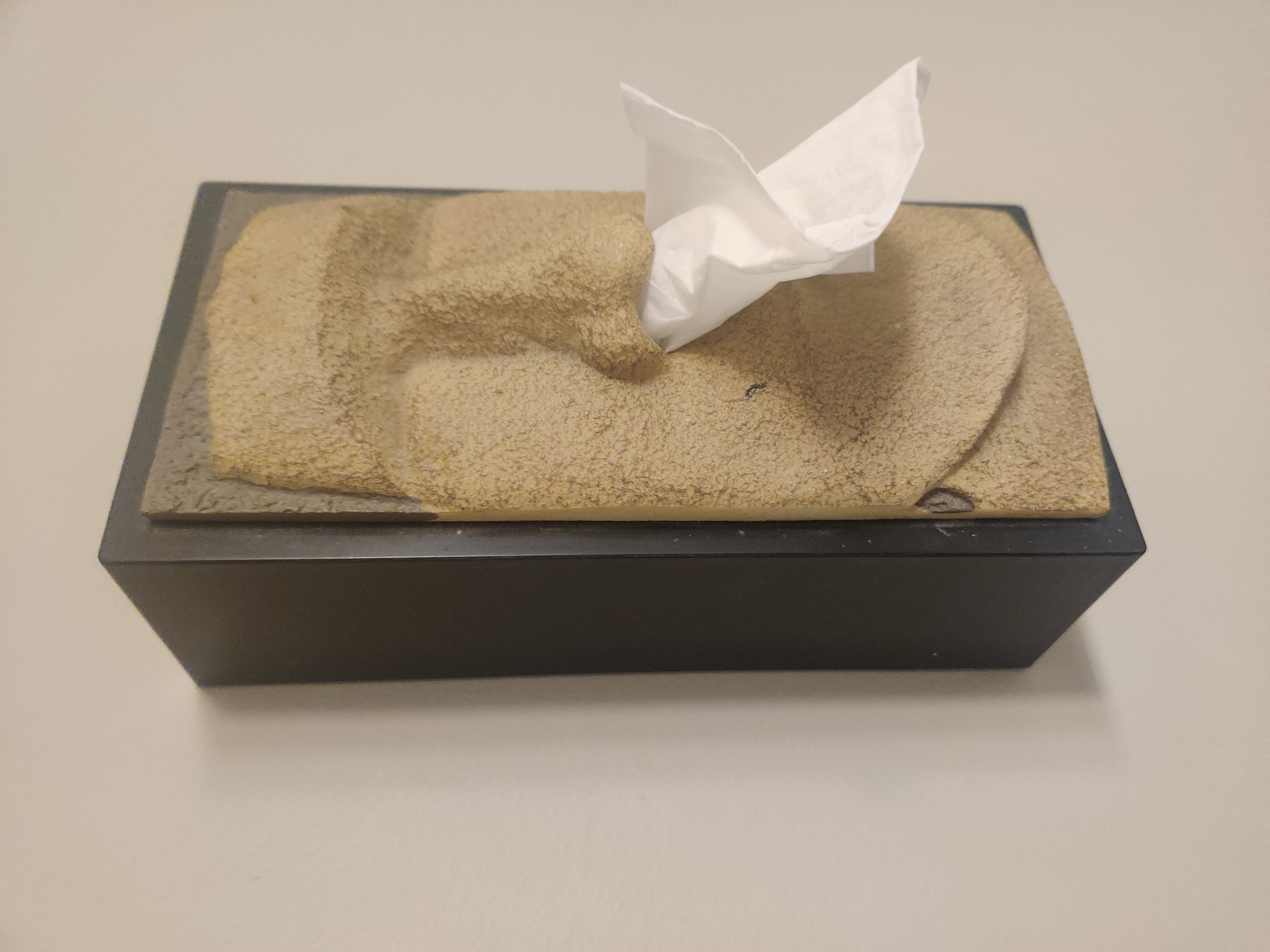 Giá Treo Hộp Giấy Tissue Hình Moai