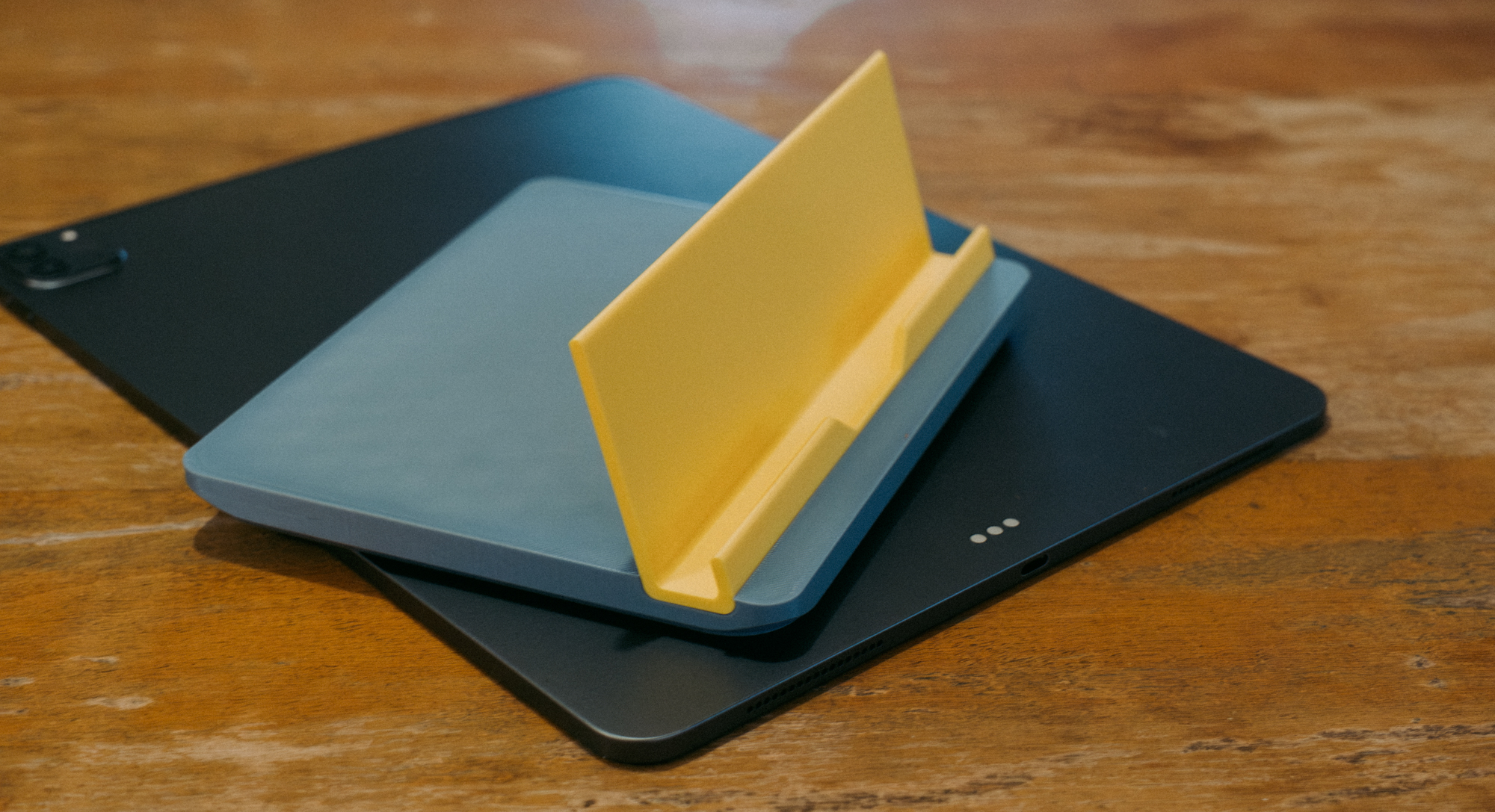 Giá đỡ máy tính bảng