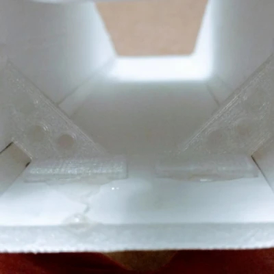 Gia cố góc cho máy bay RC