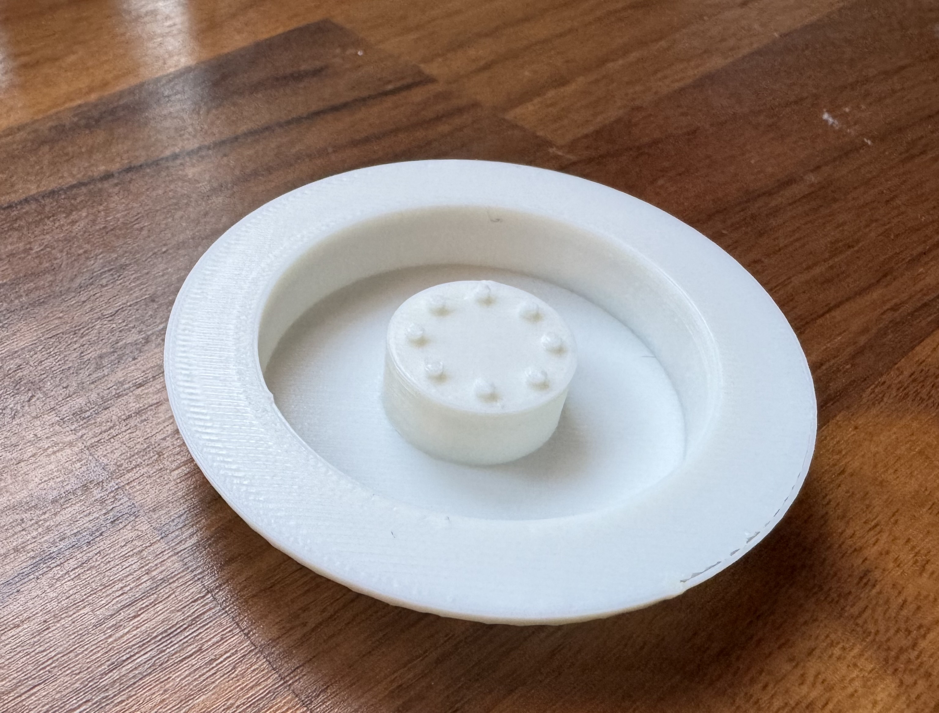 Tatra T148 - Nắp Mâm Xe Bánh Sau