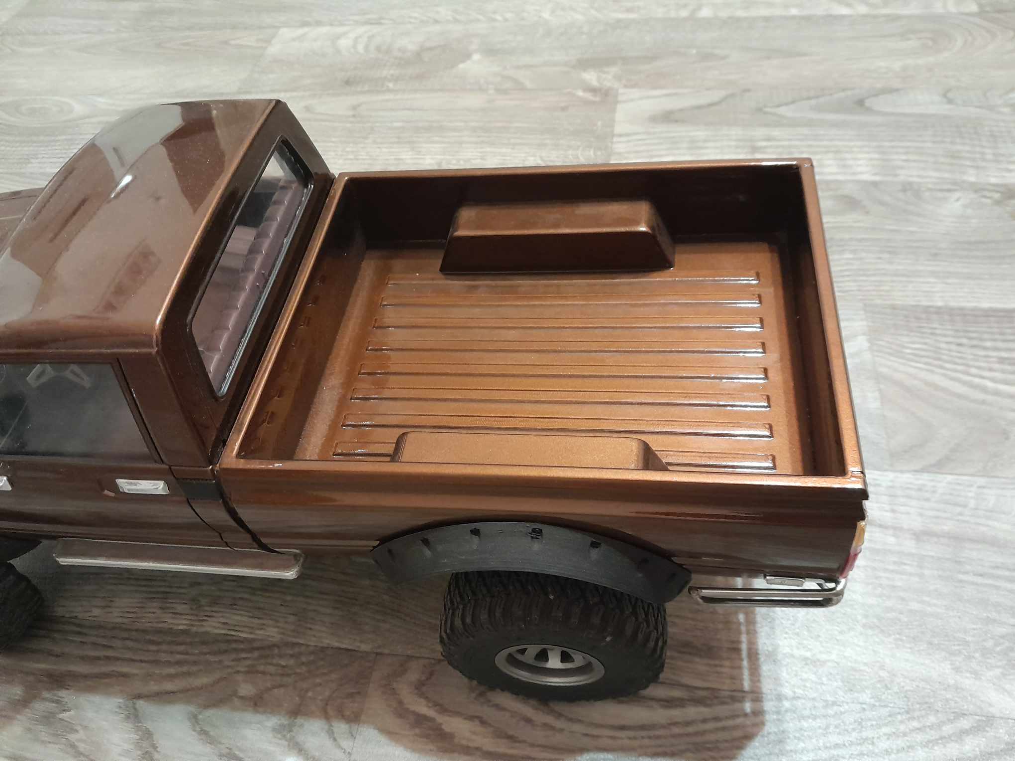 Thùng xe Tamiya Hilux