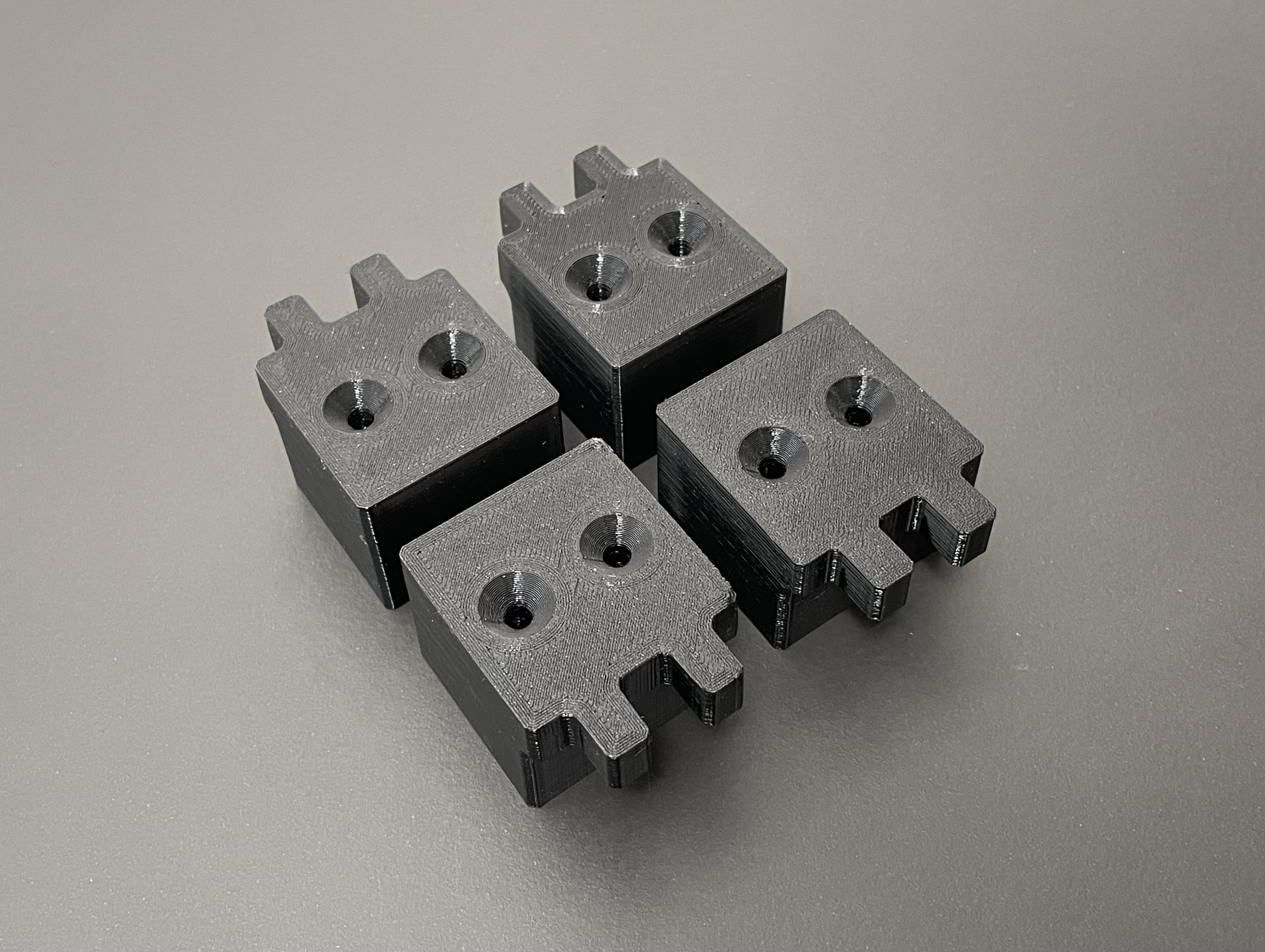 Giá đỡ cho Thùng đồ Tanos