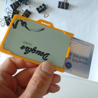 Giá Đỡ Thẻ Kép Nằm Ngang (Hai Thẻ ID)