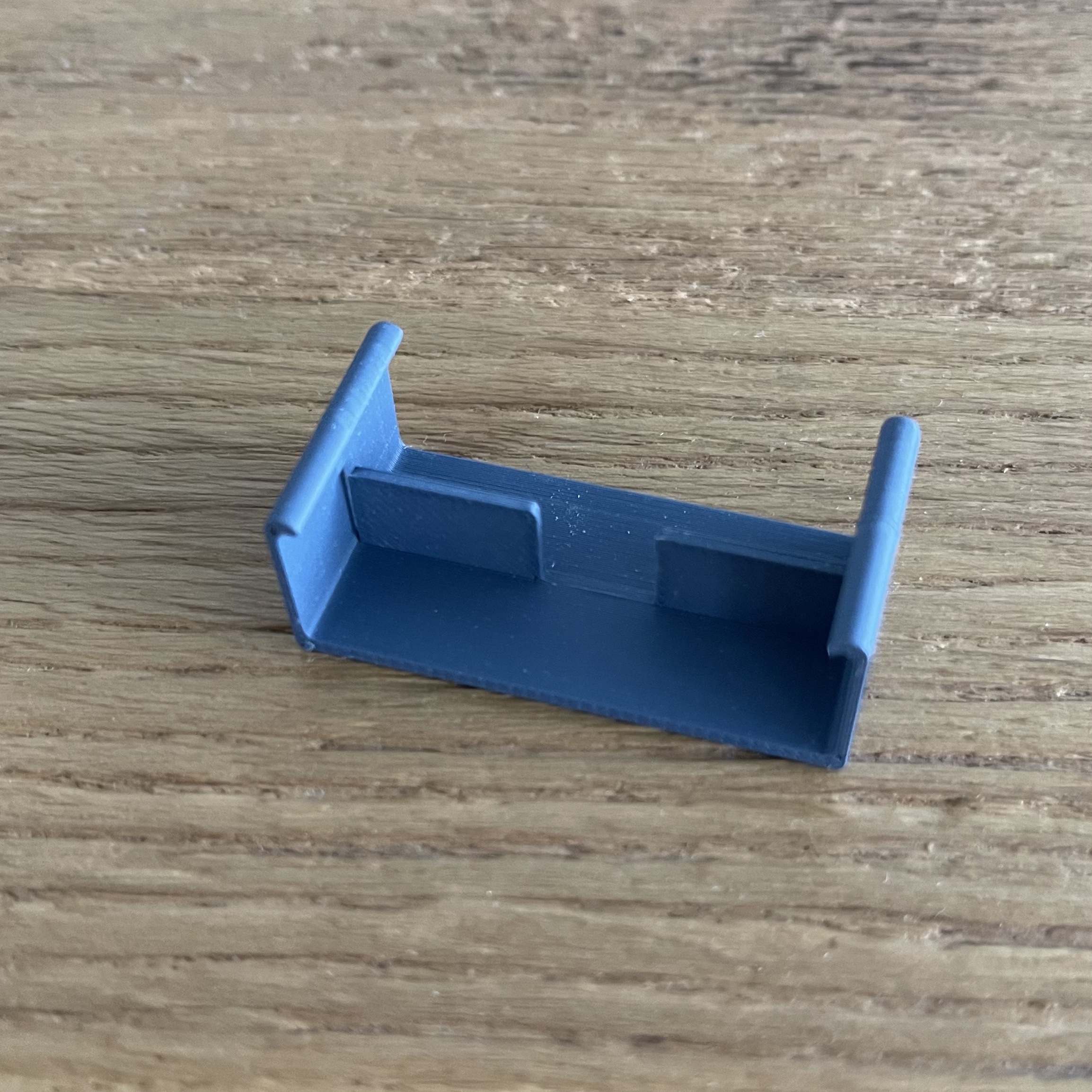 Kẹp Giữ Đường Ray Brio