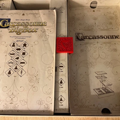 Giá đỡ sách hướng dẫn Carcassonne Big Box
