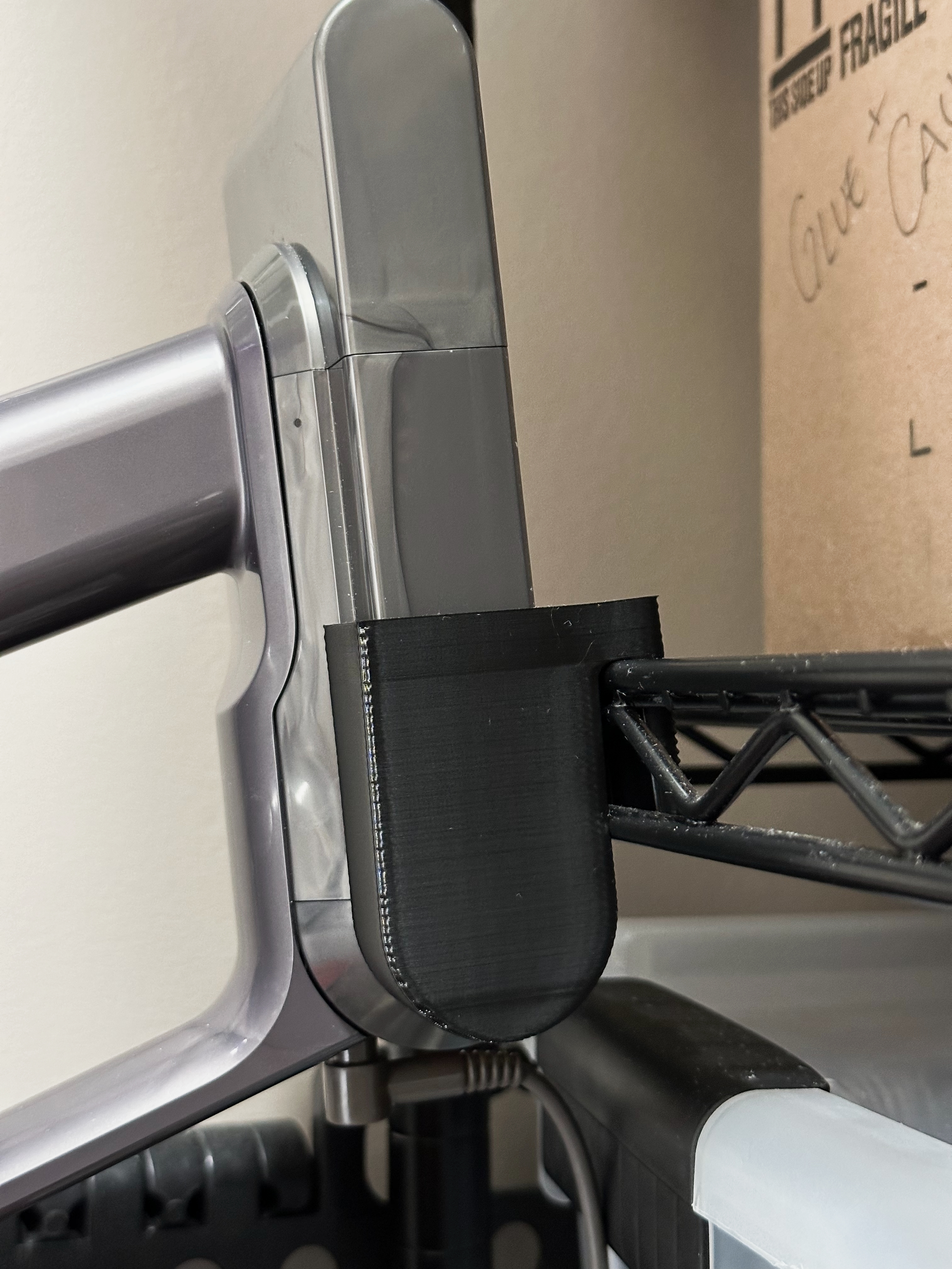 Móc Treo Dyson V11 Lên Kệ