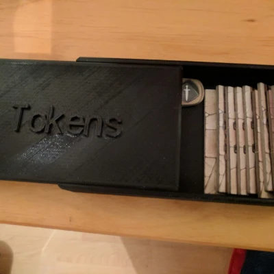 Hộp Đựng Token Arcadia Quest