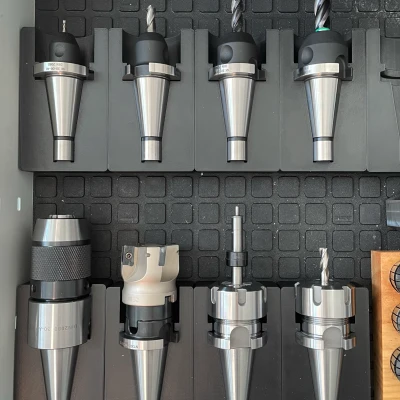 Hộp Đựng Dao Cụ SK30 DIN2080 Trên Thảm Hoffmann GridLine