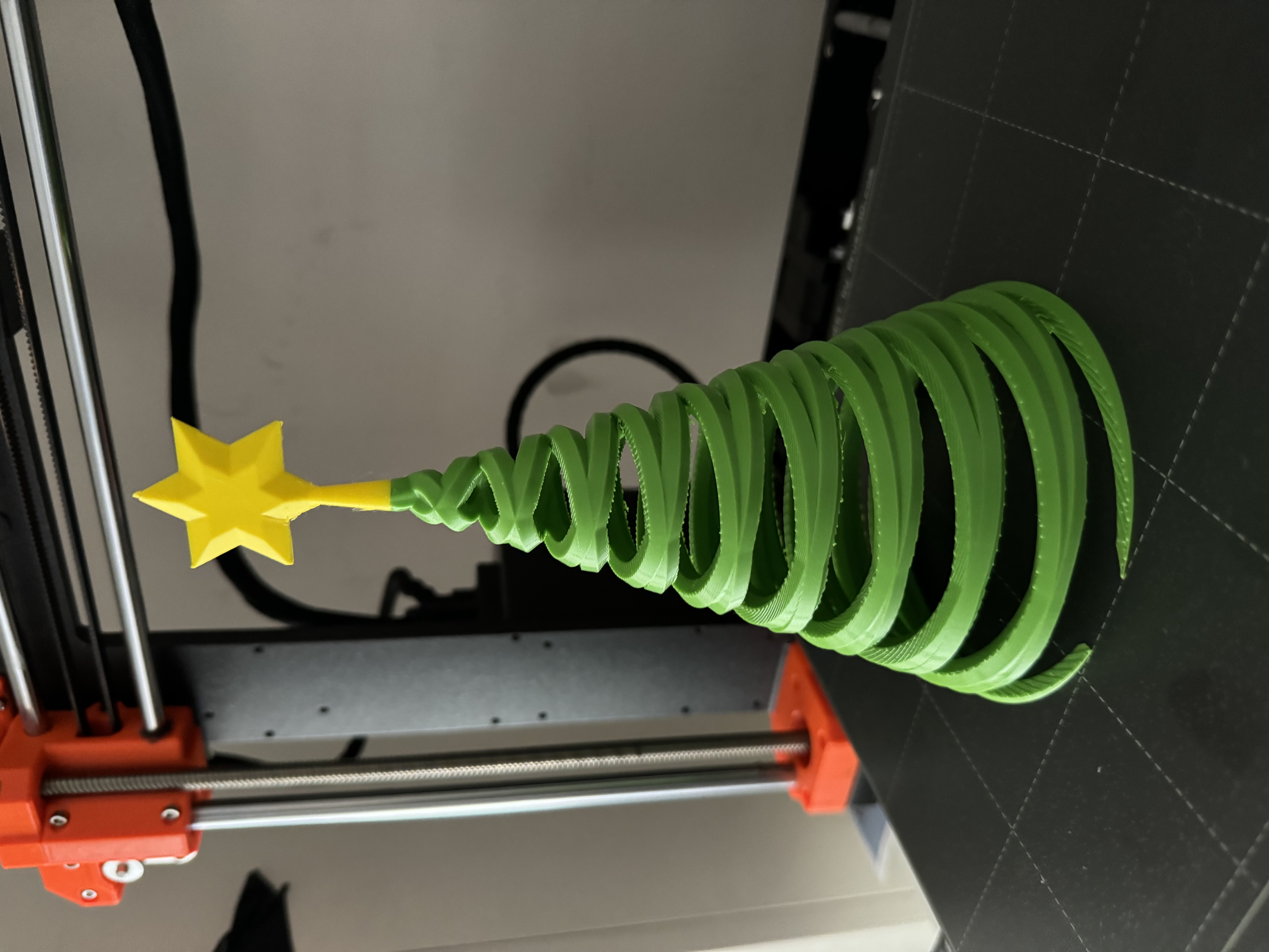 Cây Thông Noel Xoắn Ốc