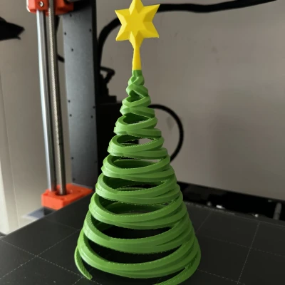 Cây Thông Noel Xoắn Ốc