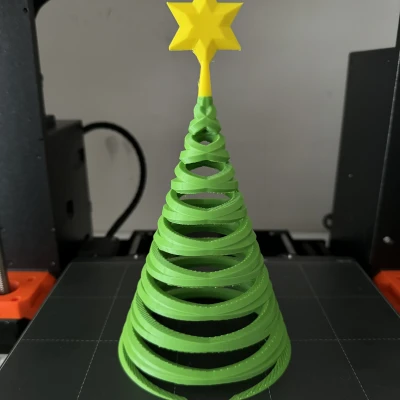 Cây Thông Noel Xoắn Ốc