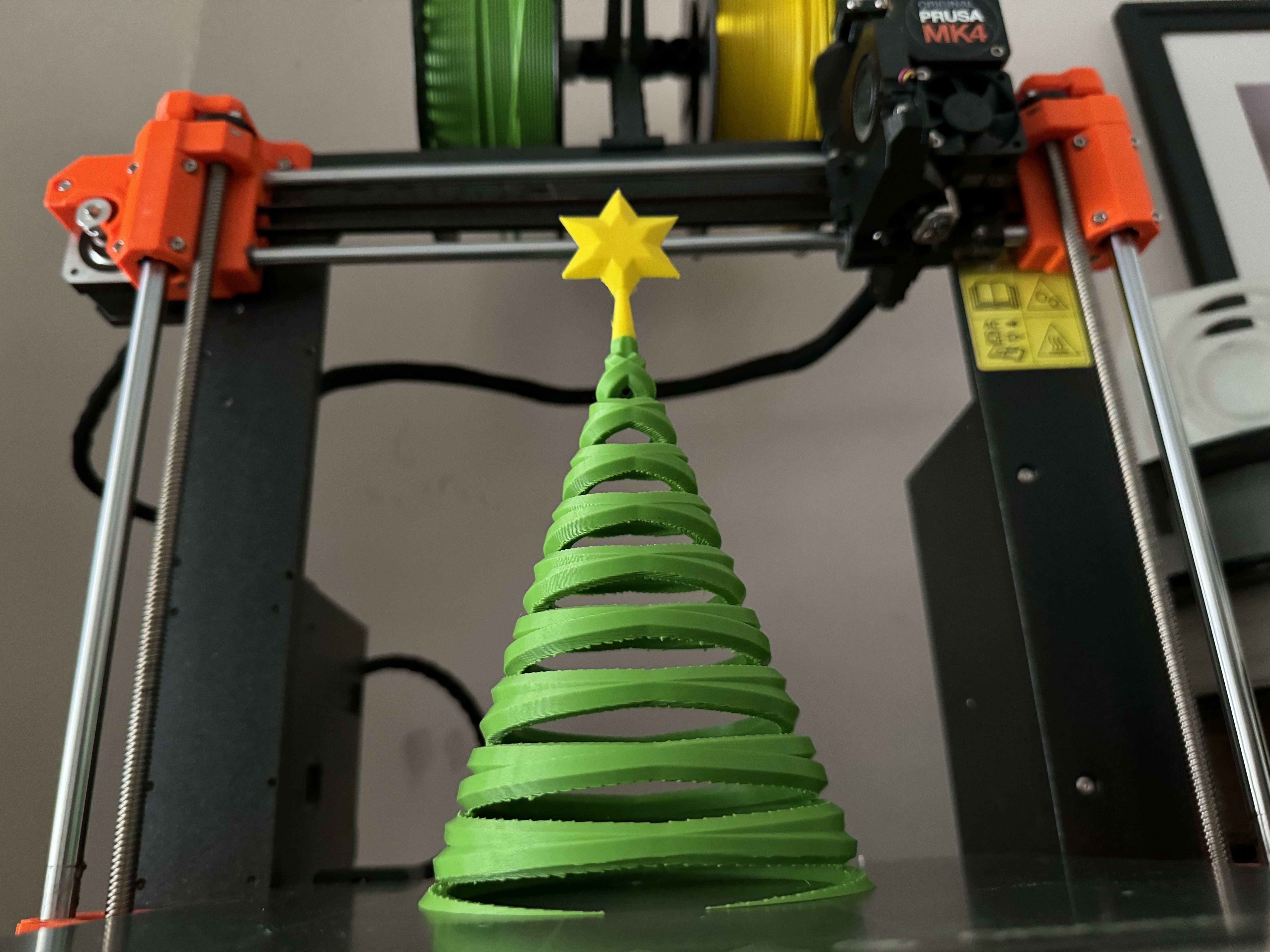 Cây Thông Noel Xoắn Ốc