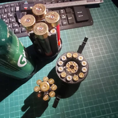 Hộp đựng vỏ đạn rỗng bằng lon bia