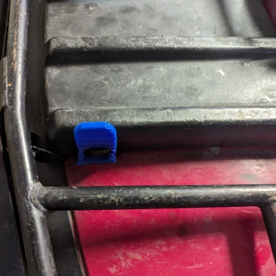 Chốt nắp thùng trước Bombardier Traxter