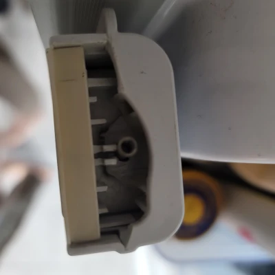 Chốt môi cửa tủ lạnh Samsung