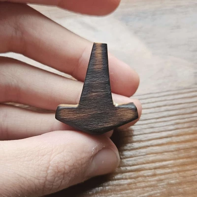 Mặt dây chuyền Mjölnir