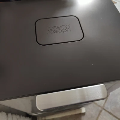 Dụng Cụ Hỗ Trợ Mở Nắp Thùng Rác