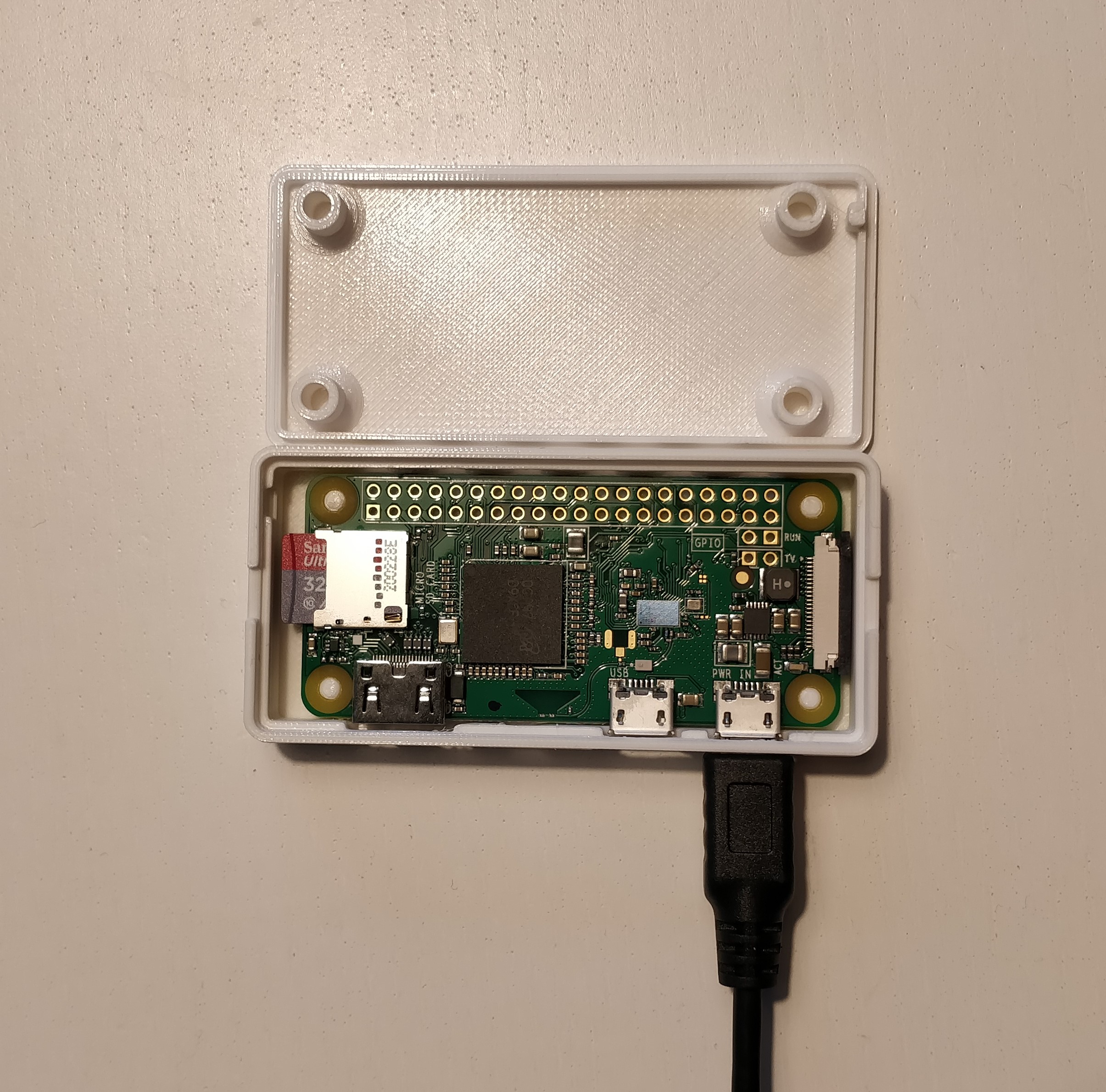 Vỏ Raspberry Pi Zero tối giản, phẳng