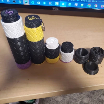 Ống Đựng Thuốc Lá Hình Rắn (Snake Holster) bởi StereoFreq