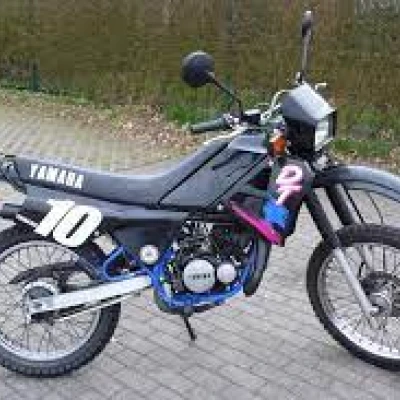 Mô hình xe Yamaha DT