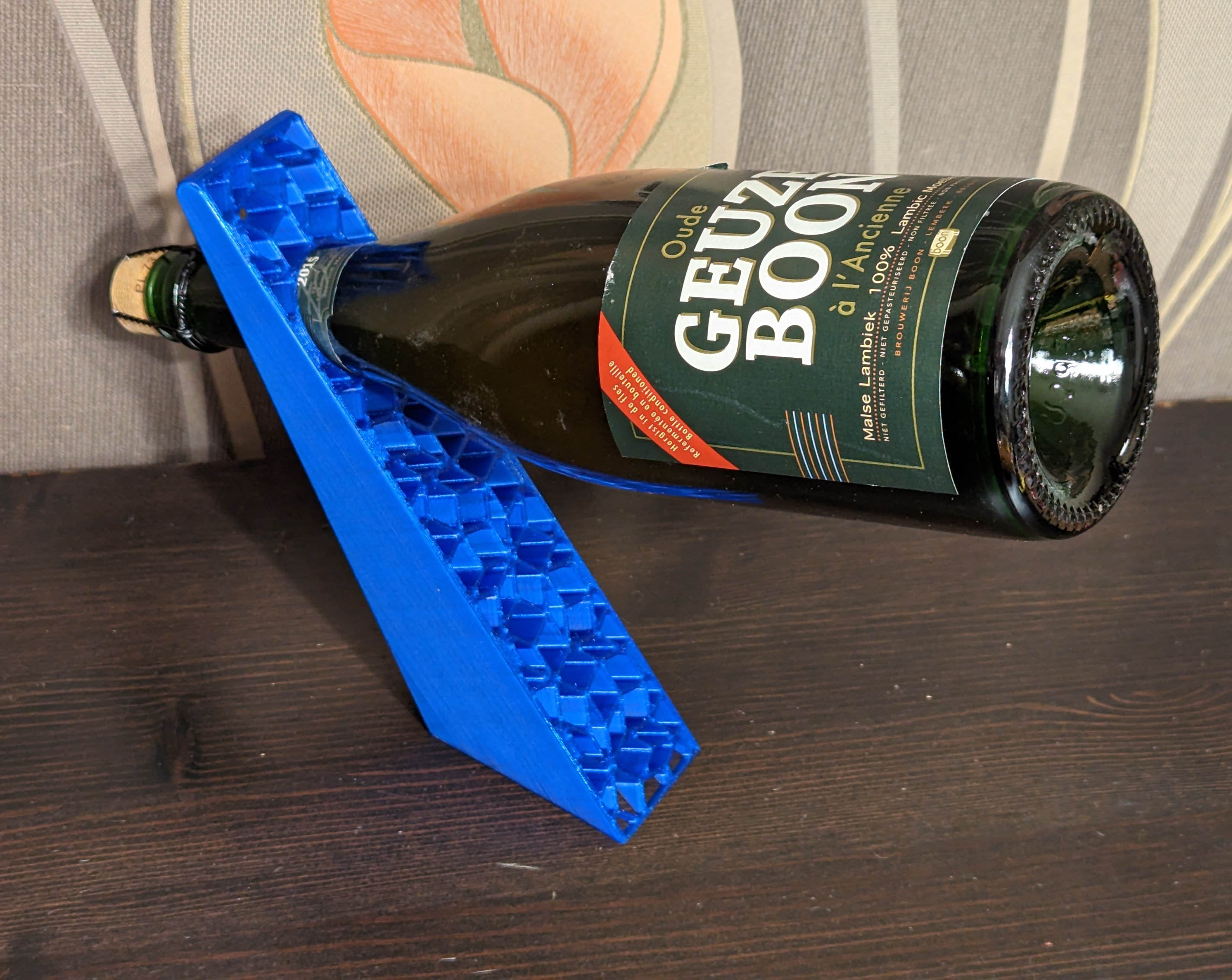 Giá Đỡ Chai Sâm Panh Hoa Văn Penrose