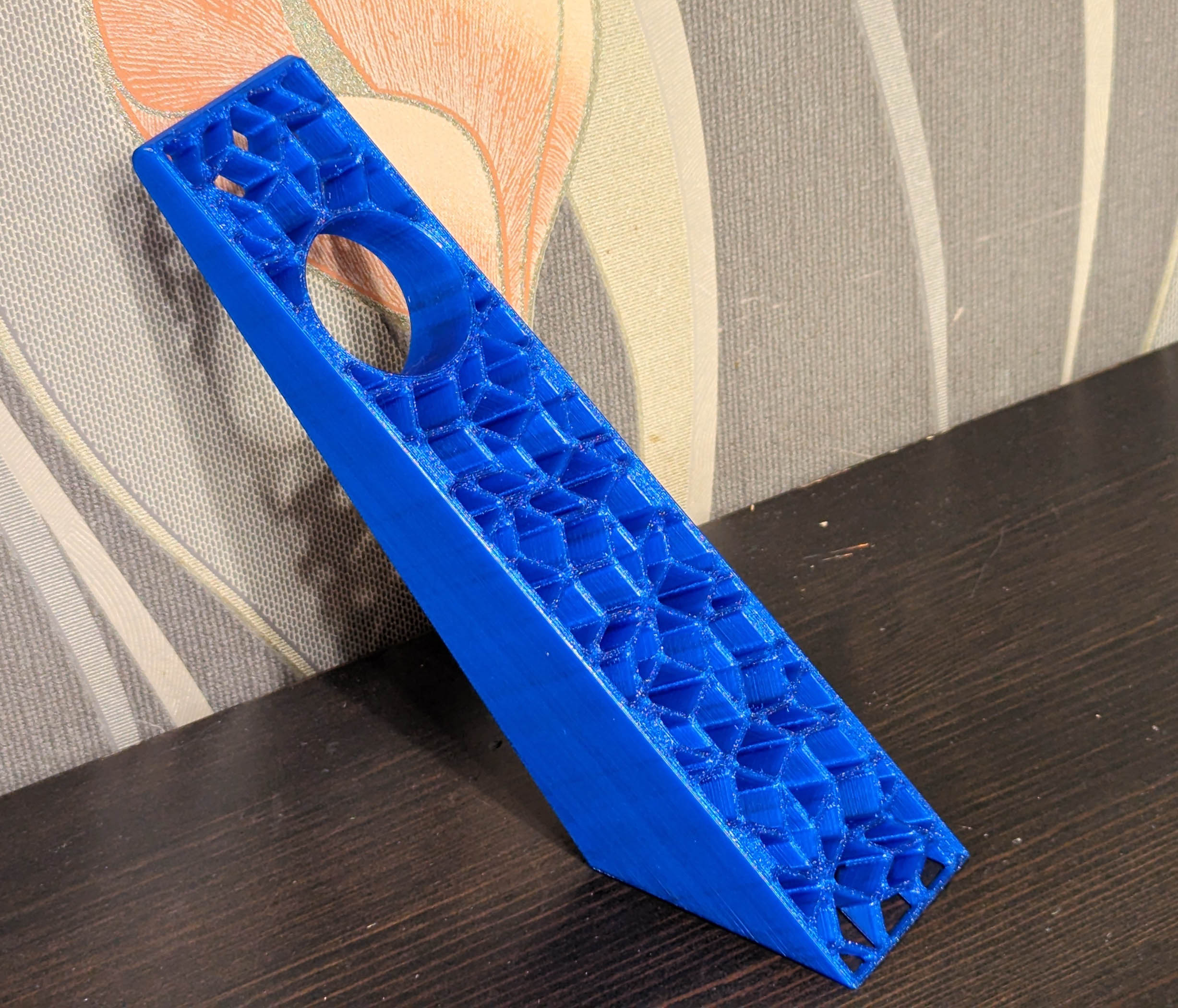 Giá Đỡ Chai Sâm Panh Hoa Văn Penrose