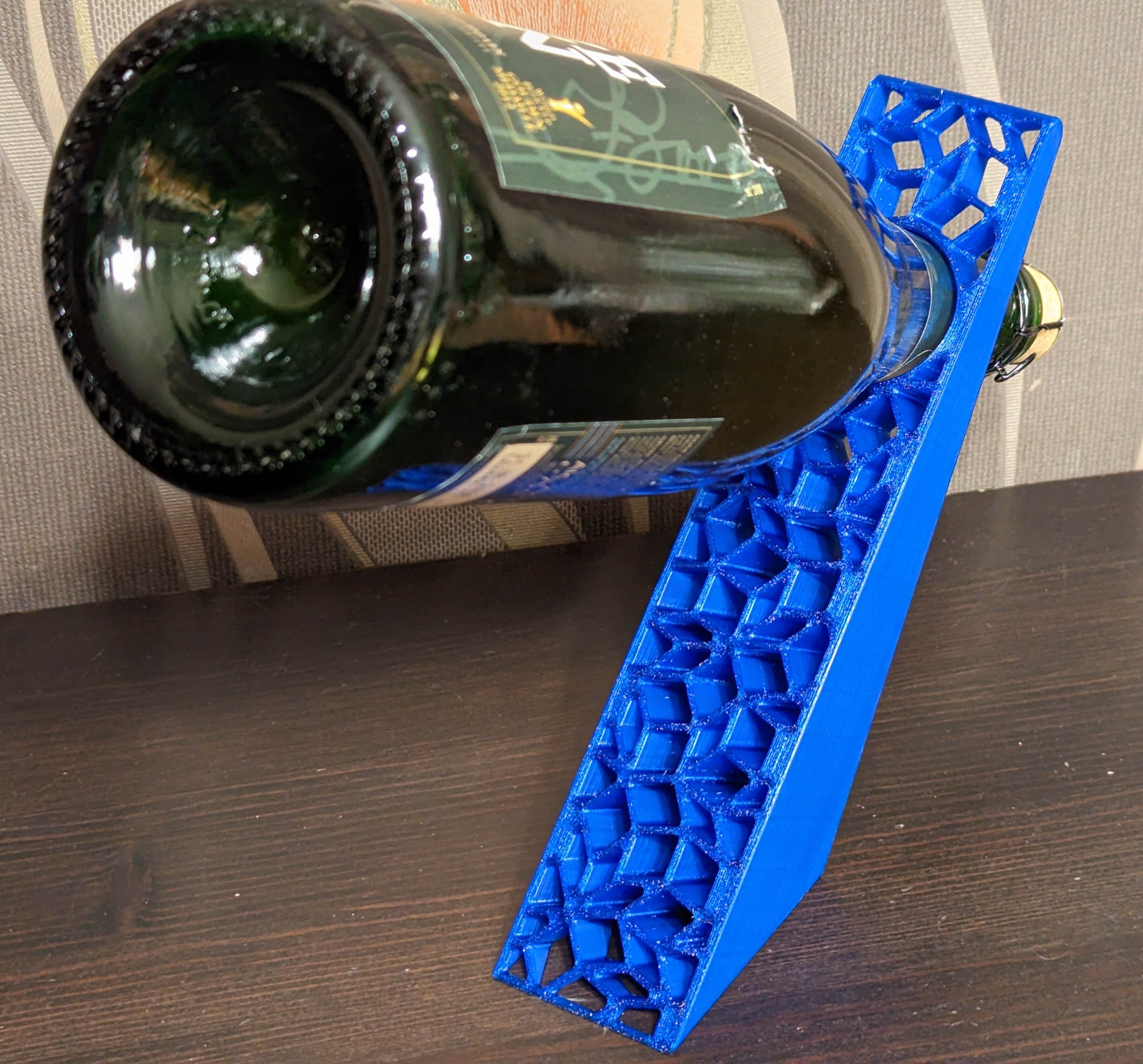 Giá Đỡ Chai Sâm Panh Hoa Văn Penrose