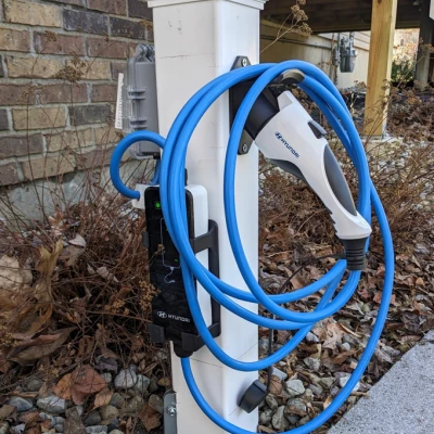 Giá Treo Sạc Xe Điện OEM Hyundai/Kia Cấp 1