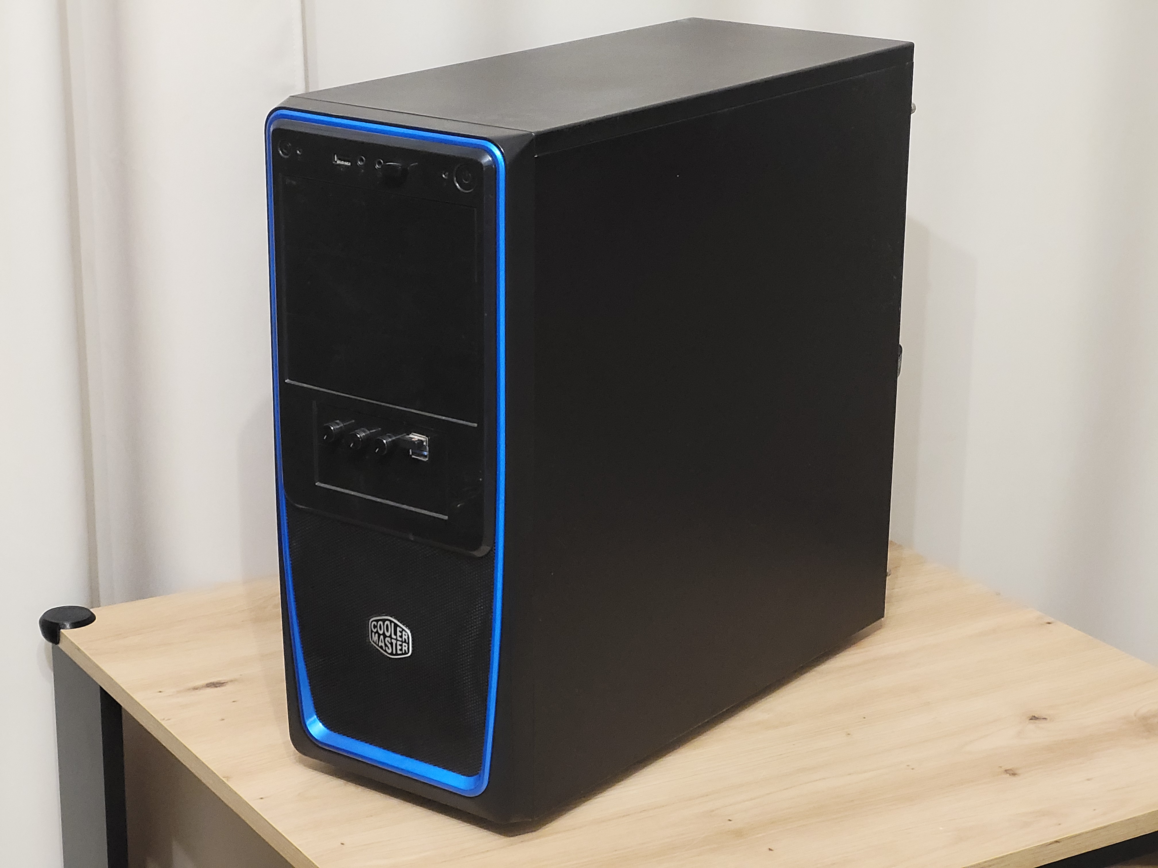 Chân thay thế cho case Coolermaster Elite 311