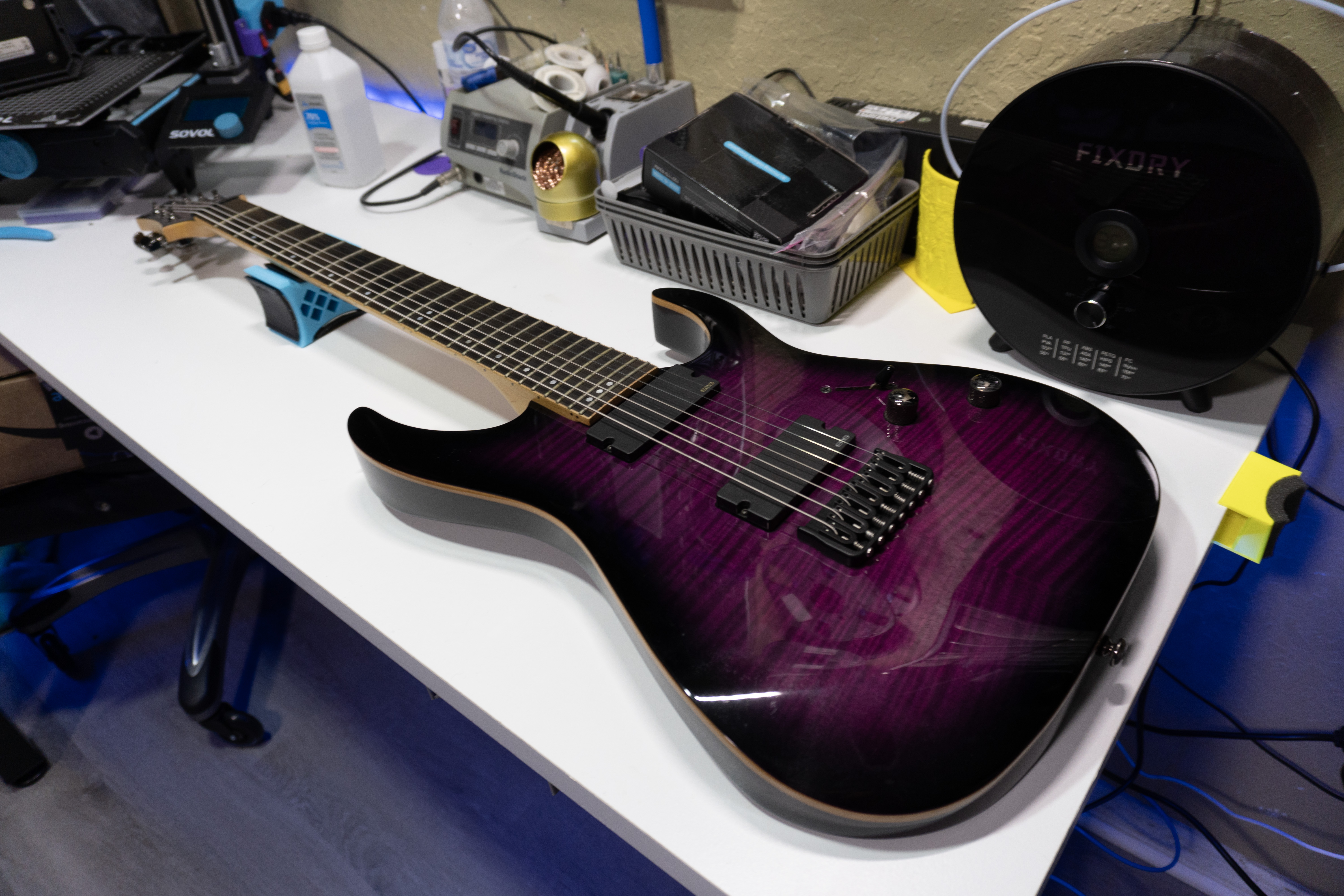 Giá đỡ cần đàn Guitar