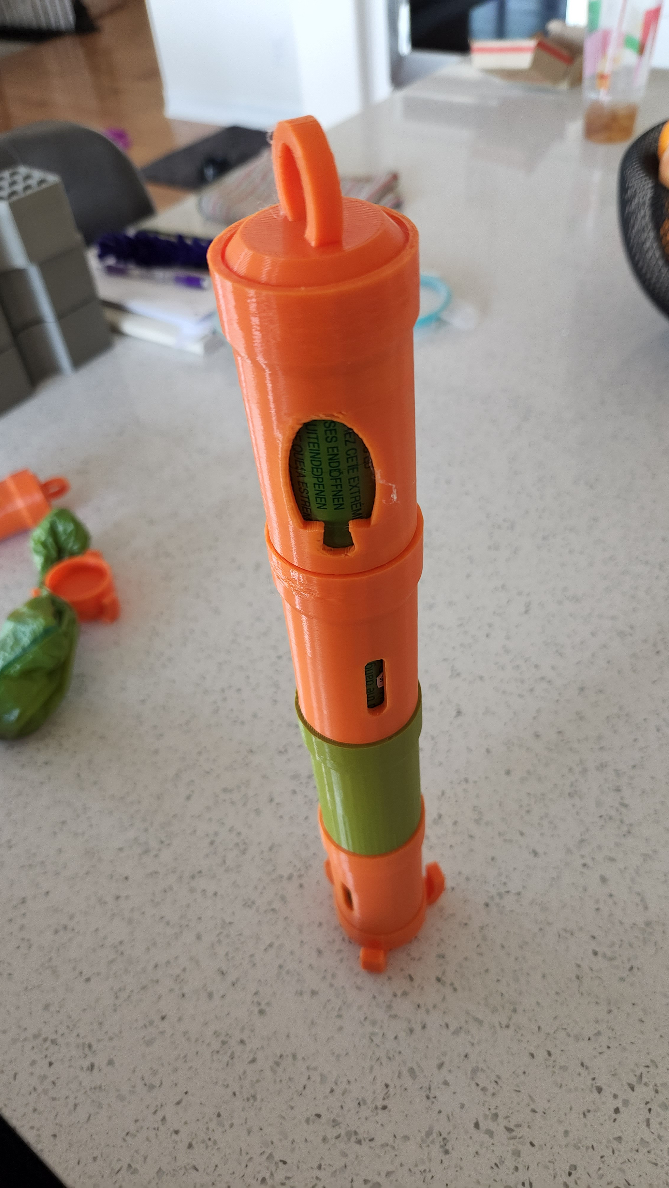 Hộp đựng túi đi vệ sinh cho chó 2 tầng